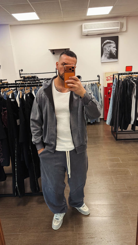 Tuta limited Grey Washed